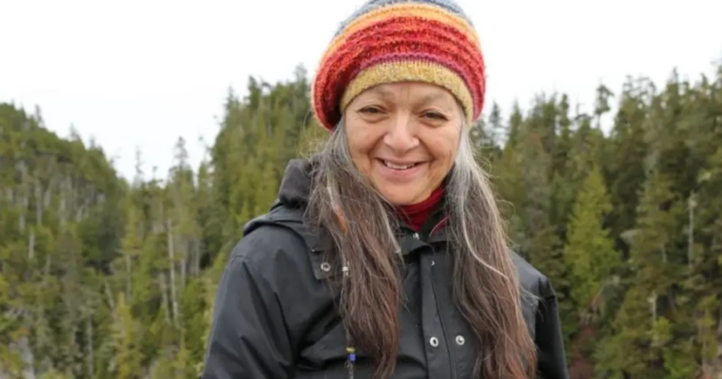 Litzi Botello Net Worth: A Clear Look at Her Earnings and Rise