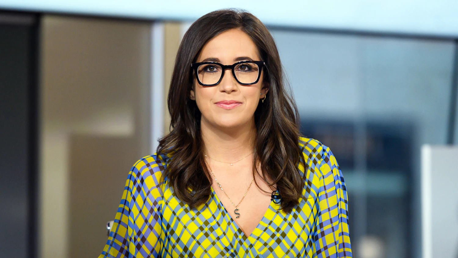 Savannah Sellers Salary vs Traditional Jobs